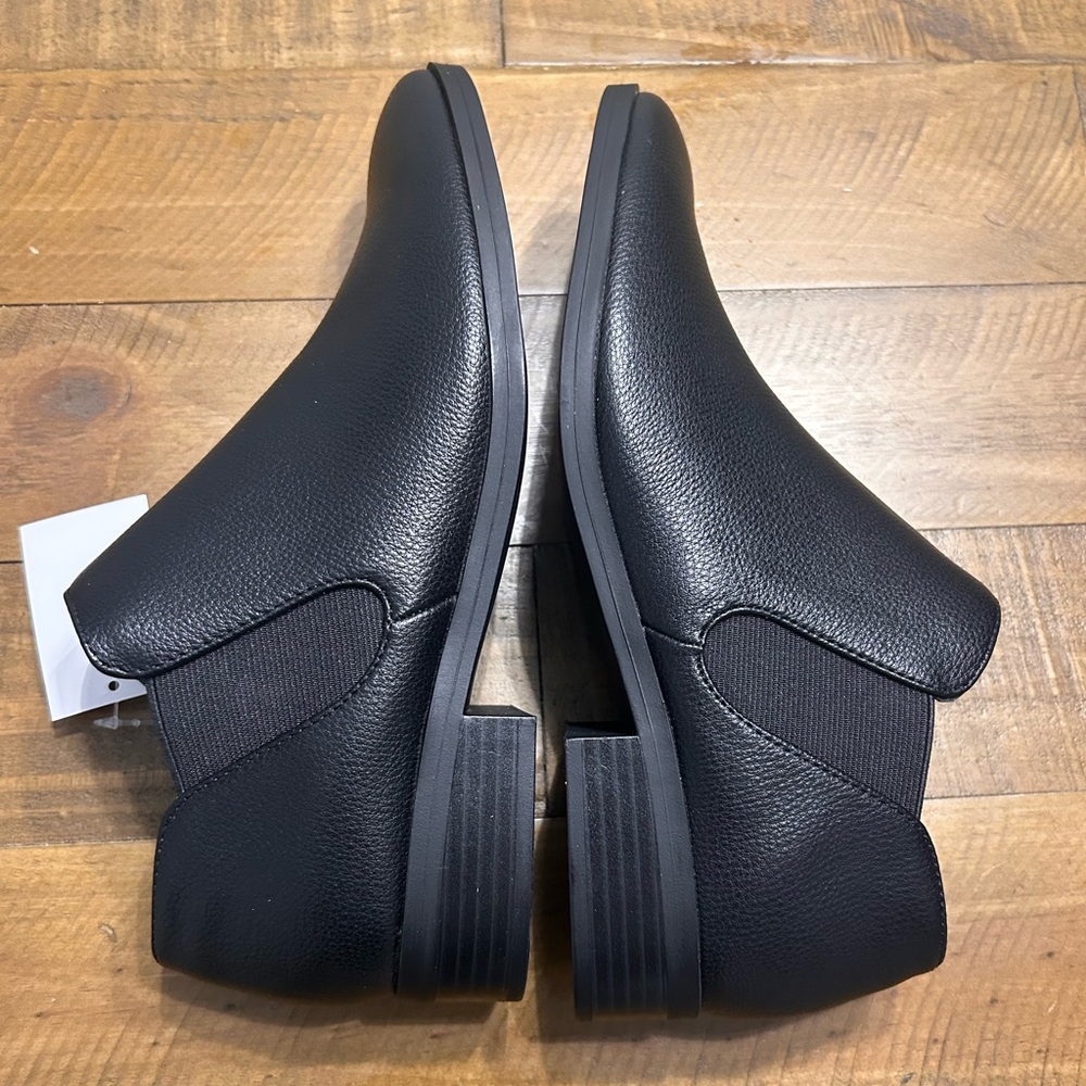 Kensie Sammy Black Ankle Boot - Picture 5 of 11